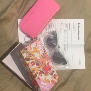 NWT Betty and Veronica “Ethel” Sunnies ~Blk&Clear